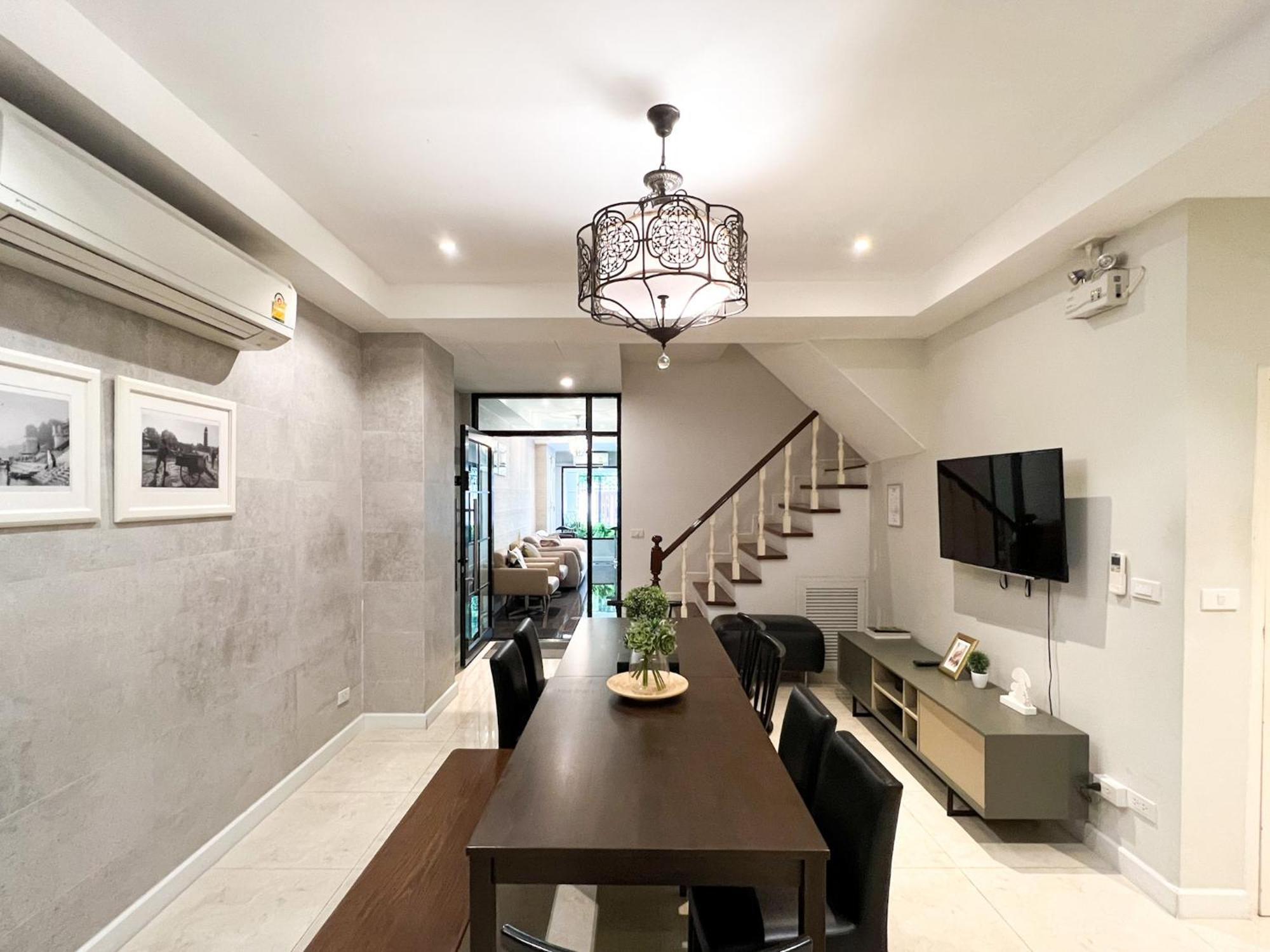 Neveu Premier Residence : Ratchada Bangkok Exterior foto